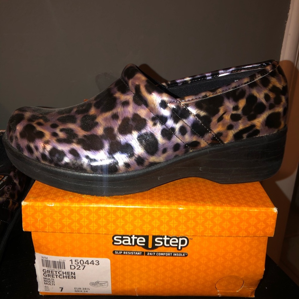 Clogs